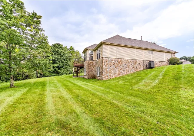 Photo 4 of Condo for sale at 6089 Triple Crown Cir, Hempfield Twp, PA 15601 | MLS# 1768136 | Listing updated on 2026-09-10
