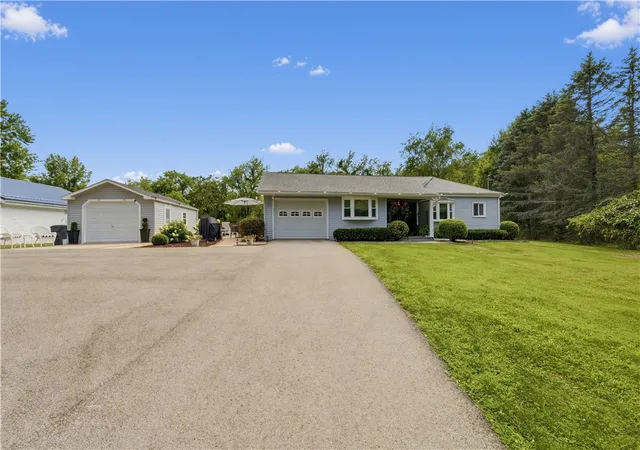 Photo 3 of Single family home for sale at 216 Hartzell Rd, Zelienople Boro, PA 16063 | MLS# 1768500 | Listing updated on 2026-09-23