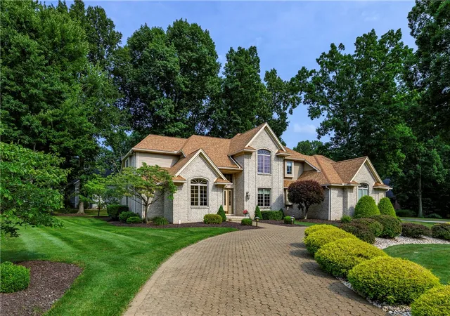 Photo 2 of Sale Pending at 204 Stirling Dr, Twp Of But Nw, PA 16001 | MLS# 1768436 | Listing updated on 2026-10-07