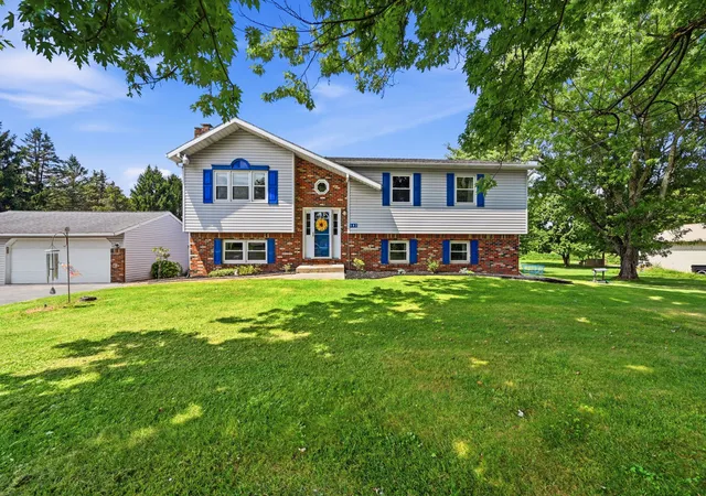 Photo 1 of Single family home for sale at 182 Bear Crk Rd, Prospect Boro, PA 16052 | MLS# 1768939 | Listing updated on 2026-10-15
