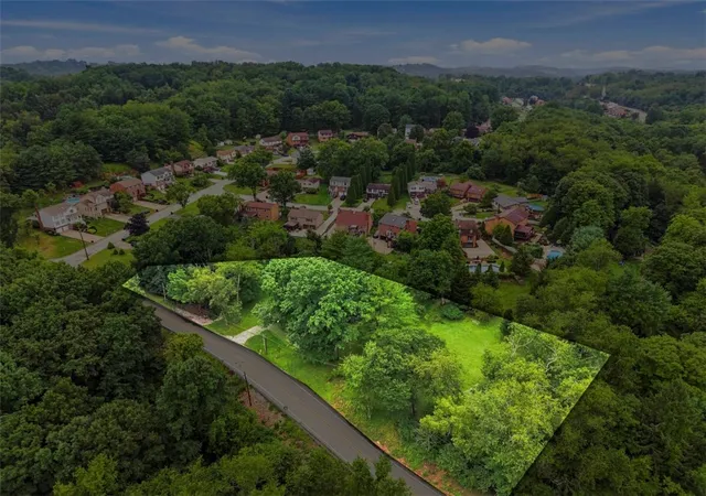 Photo 3 of Single family home for sale at 3100 Snowden Rd, South Park, PA 15129 | MLS# 1768893 | Listing updated on 2026-09-04