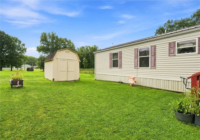 Photo 3 of Manufactured home for sale at 1770 Pine Holw Blvd #47, Hermitage, PA 16148 | MLS# 1768905 | Listing updated on 2026-09-12