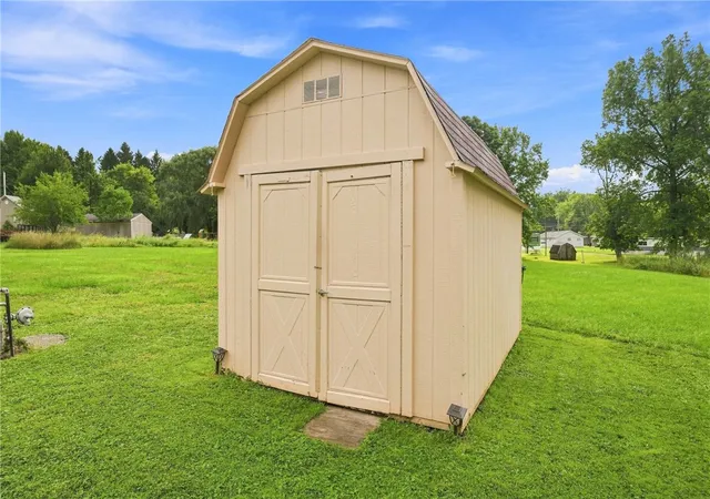 Photo 4 of Manufactured home for sale at 1770 Pine Holw Blvd #47, Hermitage, PA 16148 | MLS# 1768905 | Listing updated on 2026-09-12