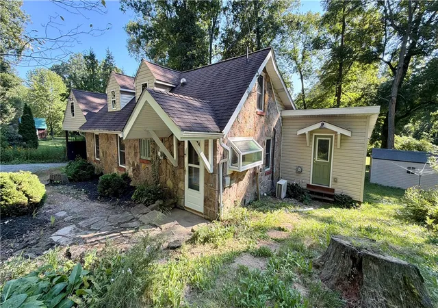 Photo 4 of Single family home for sale at 353 Creek Dr, Slippery Rock Twp, PA 16057 | MLS# 1768972 | Listing updated on 2026-10-06