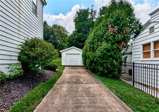 Photo 3 of Sale Pending at 208 Culvert St, Zelienople Boro, PA 16063 | MLS# 1768967 | Listing updated on 2026-09-22