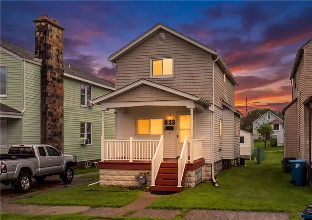Photo 1 of Single family home for sale at 833 5th Street, Verona, PA 15147 | MLS# 1768708 | Listing updated on 2026-10-04