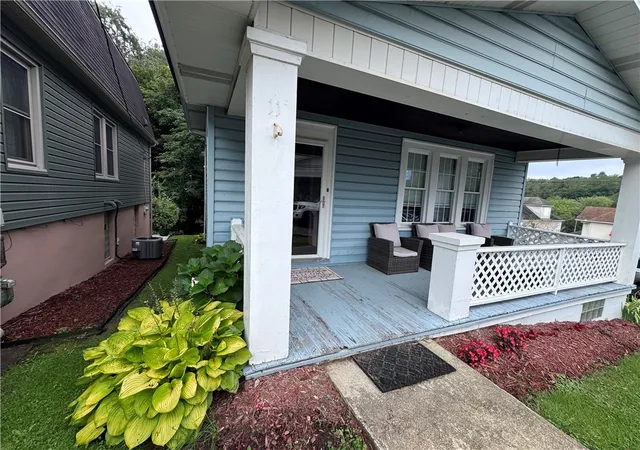 Photo 2 of Single family home for sale at 11 Elm St, Burgettstown Boro, PA 15021 | MLS# 1768963 | Listing updated on 2026-09-02