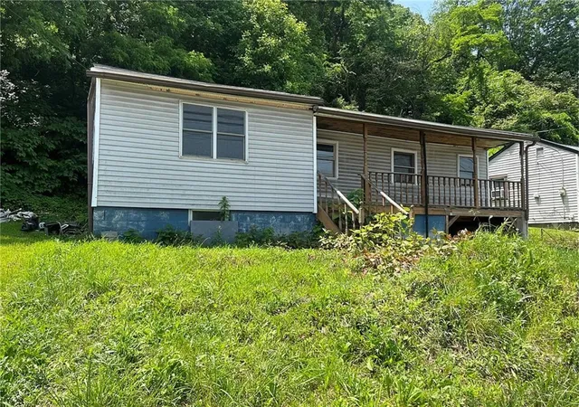 Photo 1 of Single family home for sale at 1646 Beaver Ave, Monaca, PA 15061 | MLS# 1768473 | Listing updated on 2026-09-02