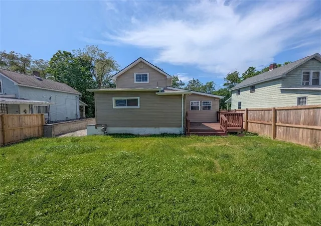 Photo 3 of Single family home for sale at 31 Augusta Ave, Pittsburgh, PA 15315 | MLS# 1769051 | Listing updated on 2026-10-07