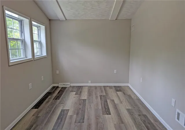 Photo 4 of Single family home for sale at 31 Augusta Ave, Pittsburgh, PA 15315 | MLS# 1769051 | Listing updated on 2026-10-07
