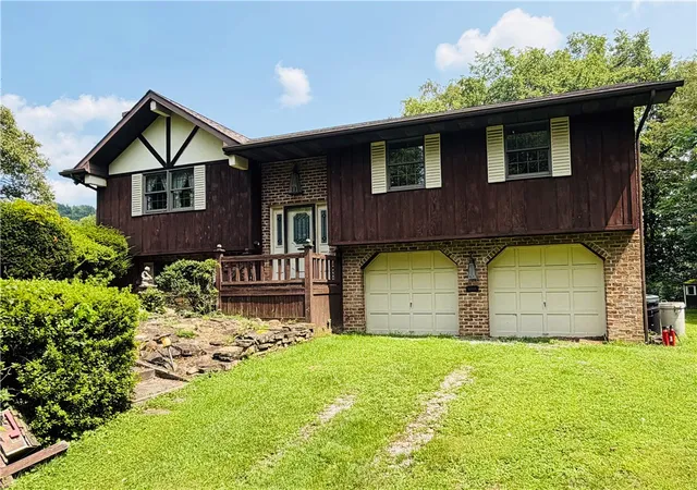 Single family home for sale at 225 E End Rd, Centerville, PA 15417 | MLS# 1769089