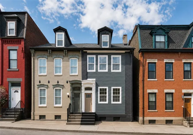 Photo 1 of Single family home for sale at 2013 Forbes Ave, Downtown Pgh, PA 15219 | MLS# 1768770 | Listing updated on 2026-09-14
