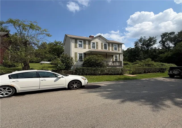 Photo 3 of Single family home for sale at 3719 Grant St, West Mifflin, PA 15122 | MLS# 1768884 | Listing updated on 2026-09-09