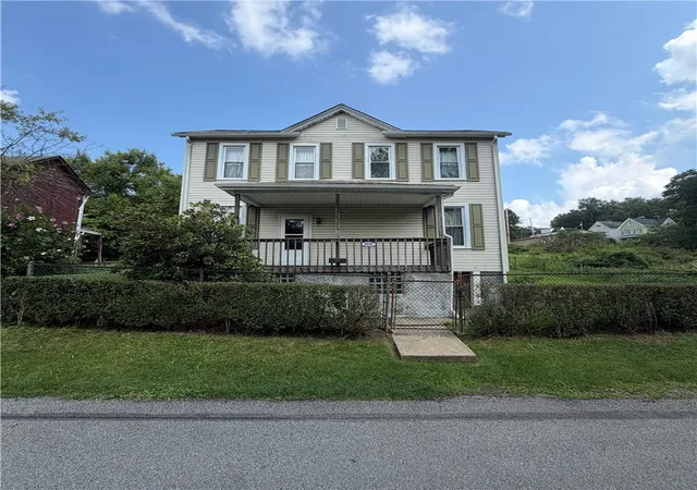 Photo 3 of Single family home for sale at 3719 Grant St, West Mifflin, PA 15122 | MLS# 1768884 | Listing updated on 2026-09-30