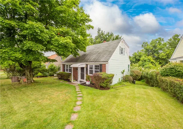 Photo 2 of Sale Pending at 307 Auburn St, Penn Hills, PA 15235 | MLS# 1769120 | Listing updated on 2026-09-07