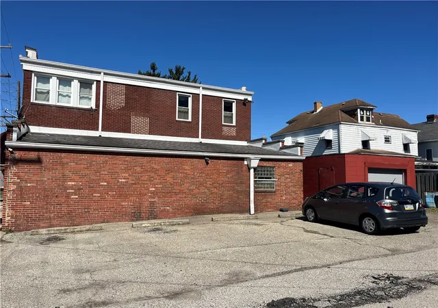 Listing Photo 4 - Condo for sale in building located at 200 N Monongahela Ave, Glassport, PA 15045