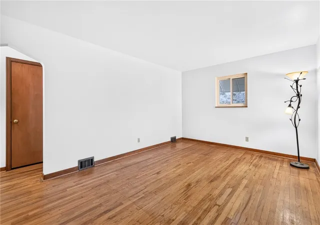 Photo 4 of Single family home for sale at 223 Montana St, Observatory Hill, PA 15214 | MLS# 1769019 | Listing updated on 2026-09-17