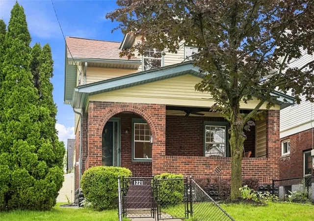Photo 2 of Single family home for sale at 1221 Pocono St, Squirrel Hill, PA 15218 | MLS# 1769181 | Listing updated on 2026-09-01