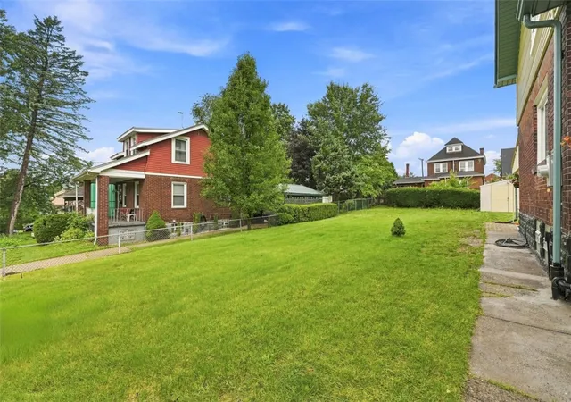 Photo 3 of Single family home for sale at 1221 Pocono St, Squirrel Hill, PA 15218 | MLS# 1769181 | Listing updated on 2026-09-21