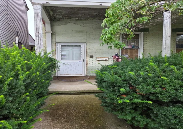 Single family home for sale at 617 Edmond St, Bloomfield, PA 15224 | MLS# 1769280