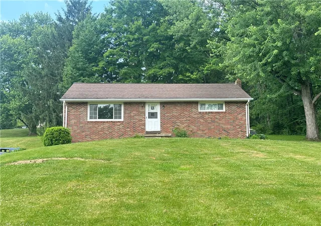 Photo 1 of Single family home for sale at 131 Campmeeting Rd, Findlay Twp, PA 15026 | MLS# 1769325 | Listing updated on 2026-10-12