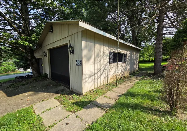 Photo 3 of Single family home for sale at 807 Beatty Village Rd, Latrobe, PA 15650 | MLS# 1769368 | Listing updated on 2026-09-03