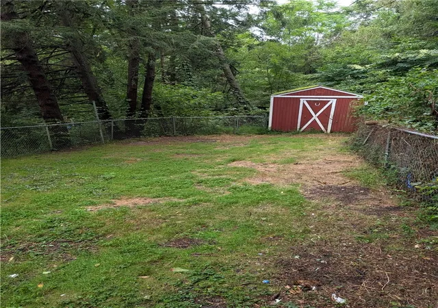 Photo 2 of Single family home for sale at 733 East Dr, Clairton, PA 15025 | MLS# 1769370 | Listing updated on 2026-09-03
