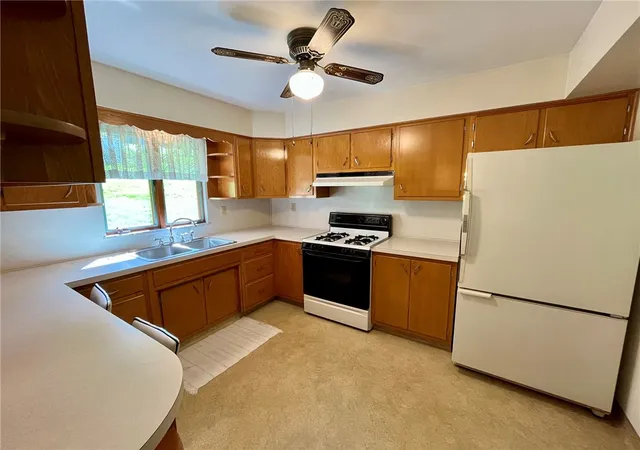 Photo 3 of Single family home for sale at 305 Mcclelland Rd, North Strabane, PA 15317 | MLS# 1769093 | Listing updated on 2026-09-14