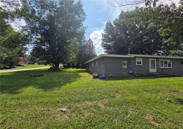 Photo 2 of Single family home for sale at 606 Scott Ave, Scottdale, PA 15683 | MLS# 1769395 | Listing updated on 2026-09-03