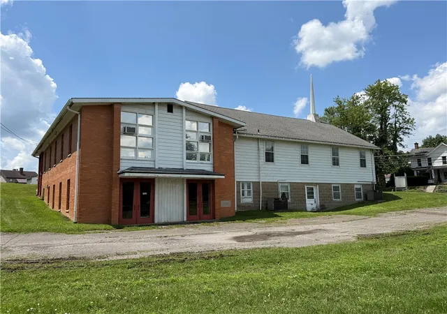 Photo 1 of Single family home for sale at 7190 Vine St, Little Beaver Twp, PA 16120 | MLS# 1769402 | Listing updated on 2026-09-08