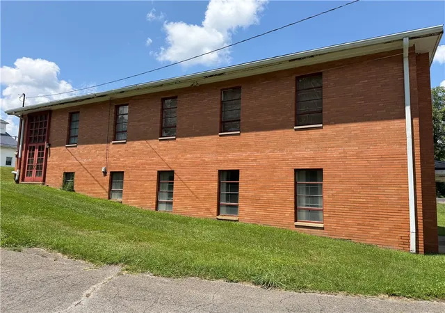 Photo 3 of Single family home for sale at 7190 Vine St, Little Beaver Twp, PA 16120 | MLS# 1769402 | Listing updated on 2026-09-08