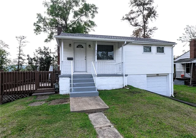 Photo 1 of Single family home for sale at 402 Oakhurst Ave, N Versailles, PA 15137 | MLS# 1769393 | Listing updated on 2026-09-12
