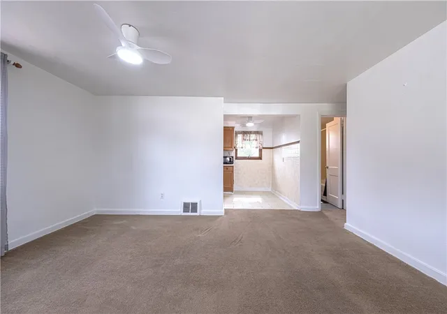 Photo 3 of Single family home for sale at 402 Oakhurst Ave, N Versailles, PA 15137 | MLS# 1769393 | Listing updated on 2026-09-12