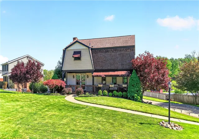 Photo 3 of Single family home for sale at 130 Grouse Dr, Elizabeth Twp/boro, PA 15037 | MLS# 1769399 | Listing updated on 2026-09-10