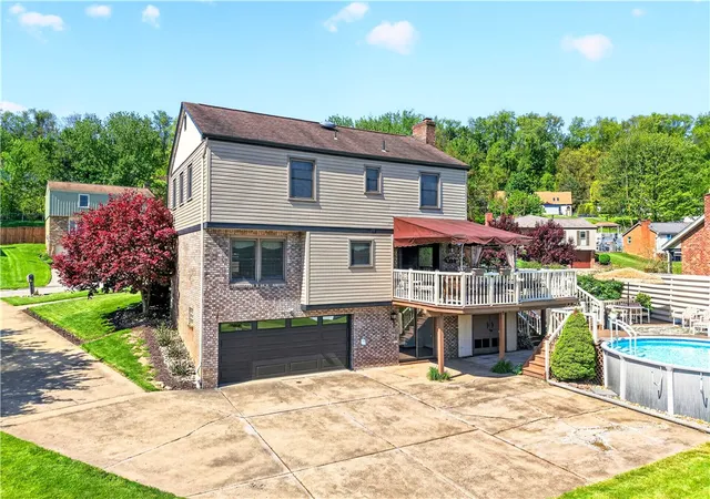 Photo 4 of Single family home for sale at 130 Grouse Dr, Elizabeth Twp/boro, PA 15037 | MLS# 1769399 | Listing updated on 2026-09-10