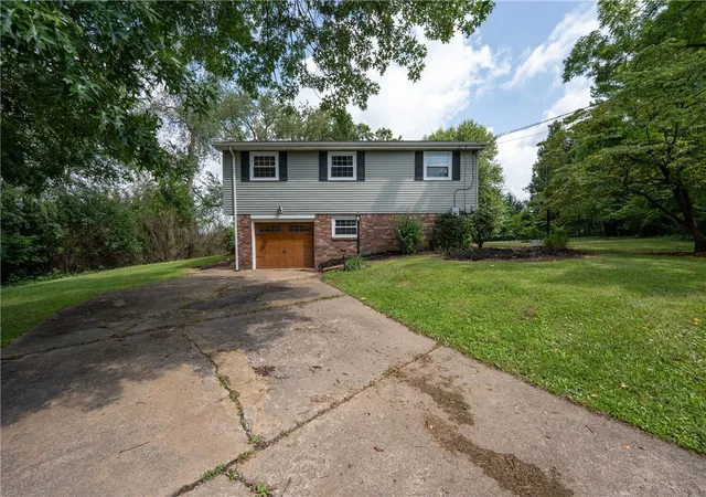 Photo 3 of Single family home for sale at 297 Gravel Hl Rd, Unity  Twp, PA 15650 | MLS# 1769276 | Listing updated on 2026-09-02