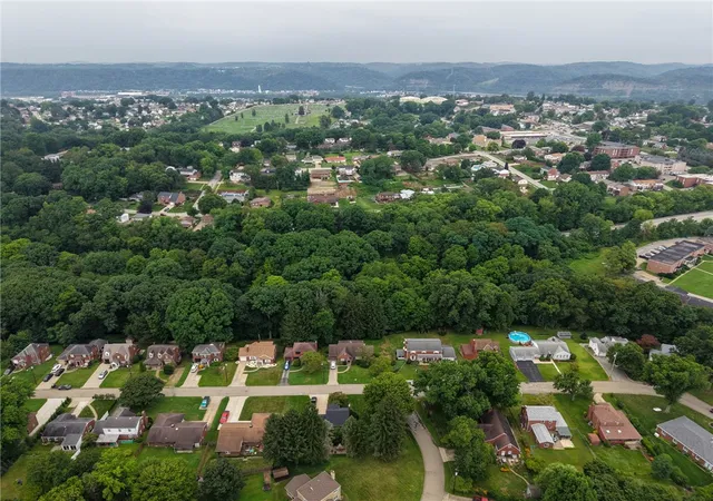 Photo 4 of Single family home for sale at 209 Glenview Dr, New Kensington, PA 15068 | MLS# 1769244 | Listing updated on 2026-09-16