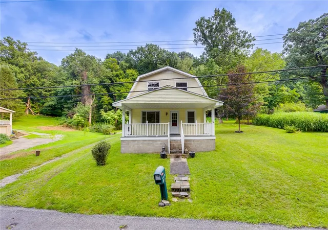 Photo 3 of Single family home for sale at 12 Rhodes Ave, Aleppo, PA 15143 | MLS# 1769429 | Listing updated on 2026-09-11