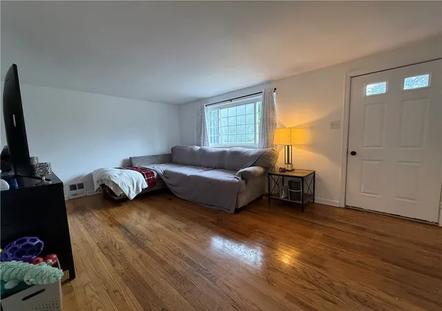 Photo 3 of Single family home for sale at 2009 Ridge Rd, Elizabeth Twp/boro, PA 15135 | MLS# 1769178 | Listing updated on 2026-09-13
