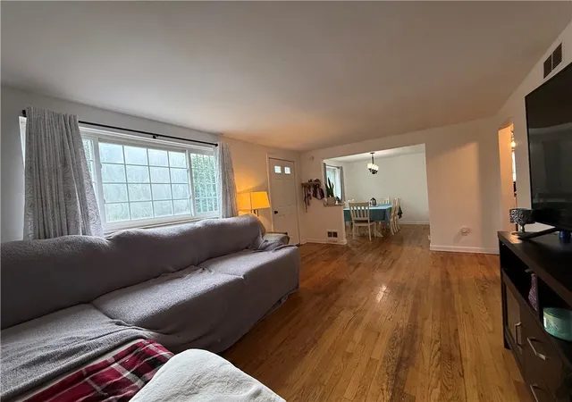 Photo 3 of Single family home for sale at 2009 Ridge Rd, Elizabeth Twp/boro, PA 15135 | MLS# 1769178 | Listing updated on 2026-09-28