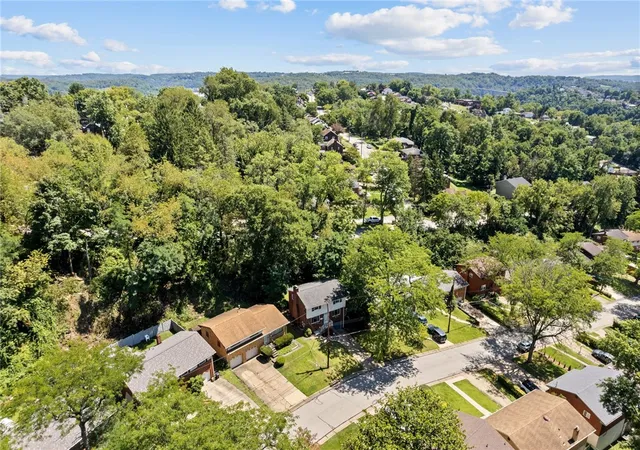 Photo 40 of Single family home for sale at 128 Le Grande Dr, Forest Hills Boro, PA 15221 | MLS# 1769086 | Listing updated on 2026-09-10