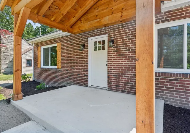Photo 2 of Single family home for sale at 4533 Ridgeview Dr, Hempfield Twp, PA 15601 | MLS# 1769464 | Listing updated on 2026-09-14