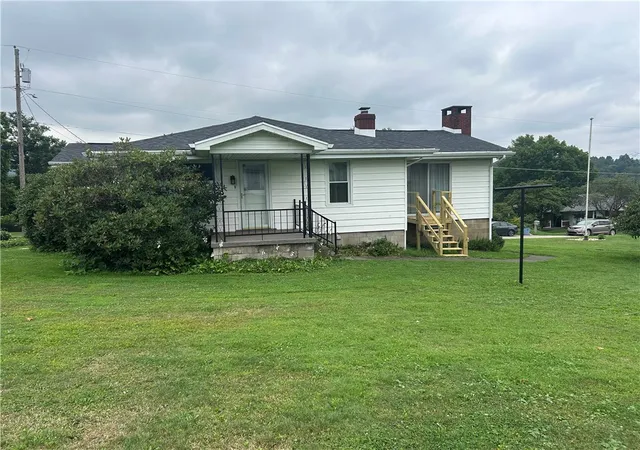 Photo 3 of Single family home for sale at 1416 Hawthorne St, Connellsville, PA 15425 | MLS# 1769476 | Listing updated on 2026-09-08