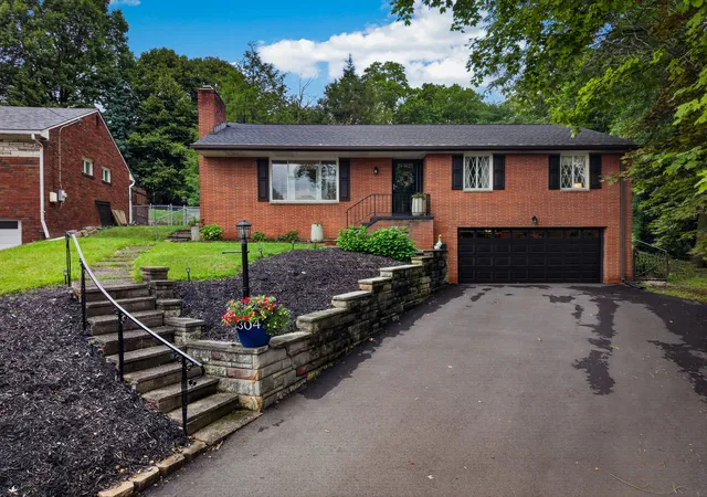 Photo 1 of Single family home for sale at 1304 Cochran Rd, Mt Lebanon, PA 15243 | MLS# 1769516 | Listing updated on 2026-09-28
