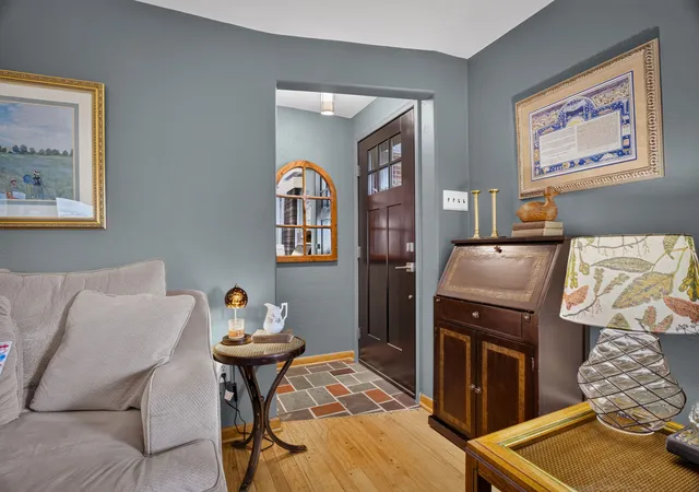 Photo 2 of Single family home for sale at 1304 Cochran Rd, Mt Lebanon, PA 15243 | MLS# 1769516 | Listing updated on 2026-09-28