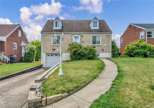 Photo 2 of Single family home for sale at 644 Somerville Dr, Scott Twp, PA 15243 | MLS# 1769521 | Listing updated on 2026-09-13
