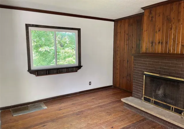 Photo 3 of Single family home for sale at 306 Clear St, Greensboro, PA 15338 | MLS# 1769342 | Listing updated on 2026-09-18