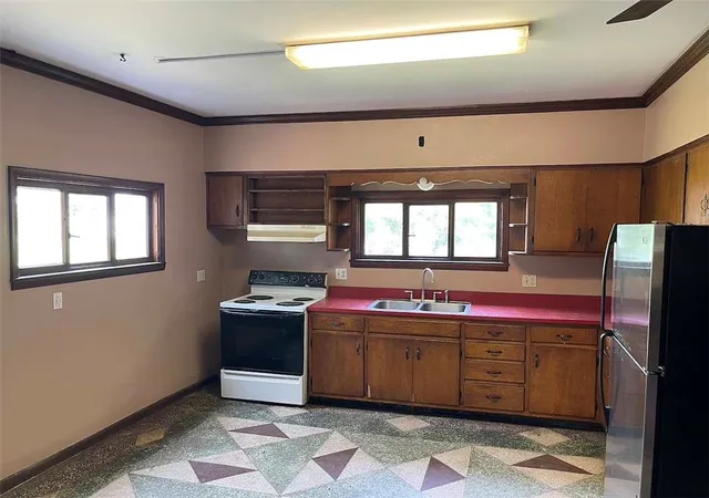 Photo 4 of Single family home for sale at 306 Clear St, Greensboro, PA 15338 | MLS# 1769342 | Listing updated on 2026-09-18