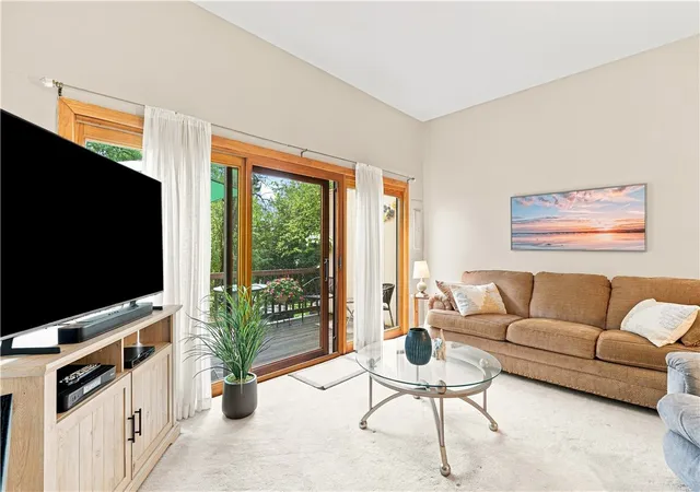 Photo 3 of Condo for sale at 244 Colony Ct, Pennsbury, PA 15205 | MLS# 1769513 | Listing updated on 2026-09-17