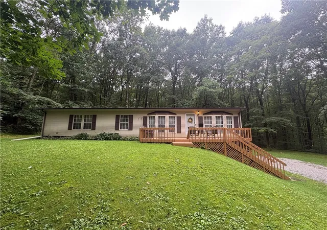 Photo 1 of Manufactured home for sale at 106 Painter Ln, Lancaster Twp, PA 16037 | MLS# 1769467 | Listing updated on 2026-09-03